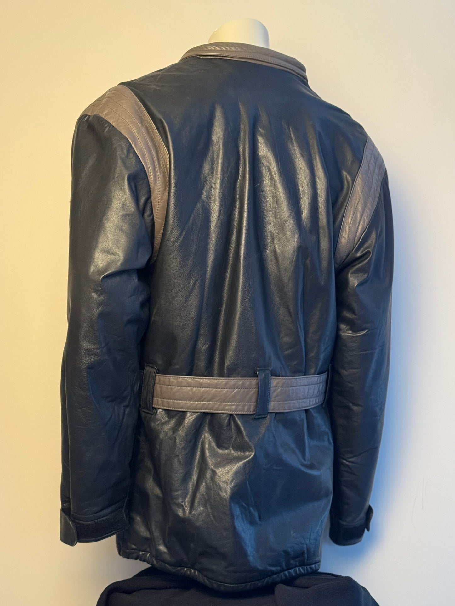 Futura-Jacka i Läder