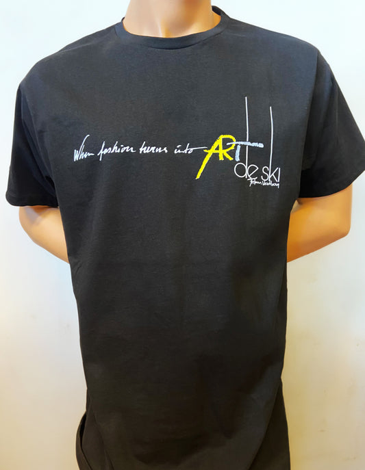 When Fashion turns into Art - T-Shirt