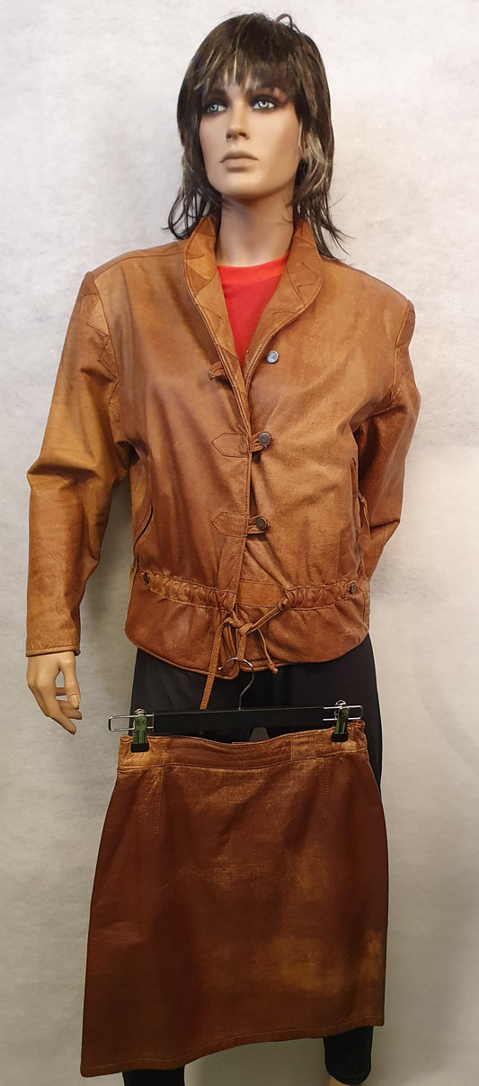 Skinnjacka + skinnkjol Dam (Stl 36)